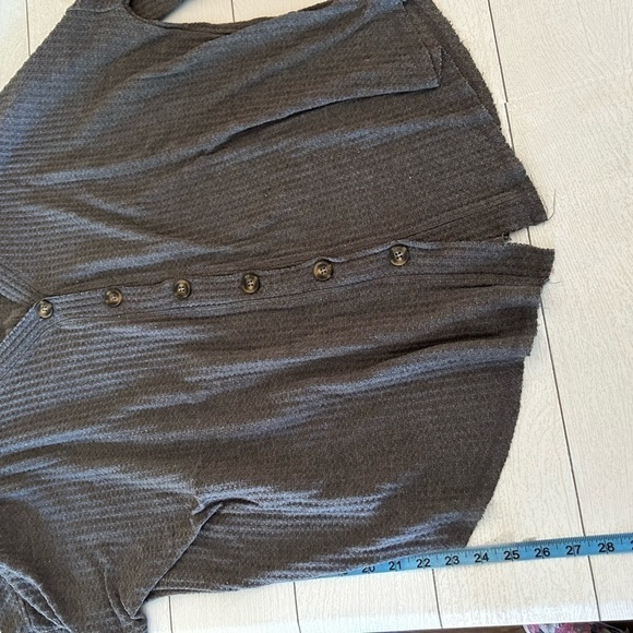 Umgee  xl waffle knit button down long sleeve grey shirt - Picture 4 of 8